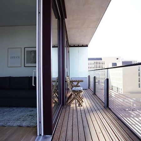 The High-Rise Condo With Pool Wina Bagian luar foto