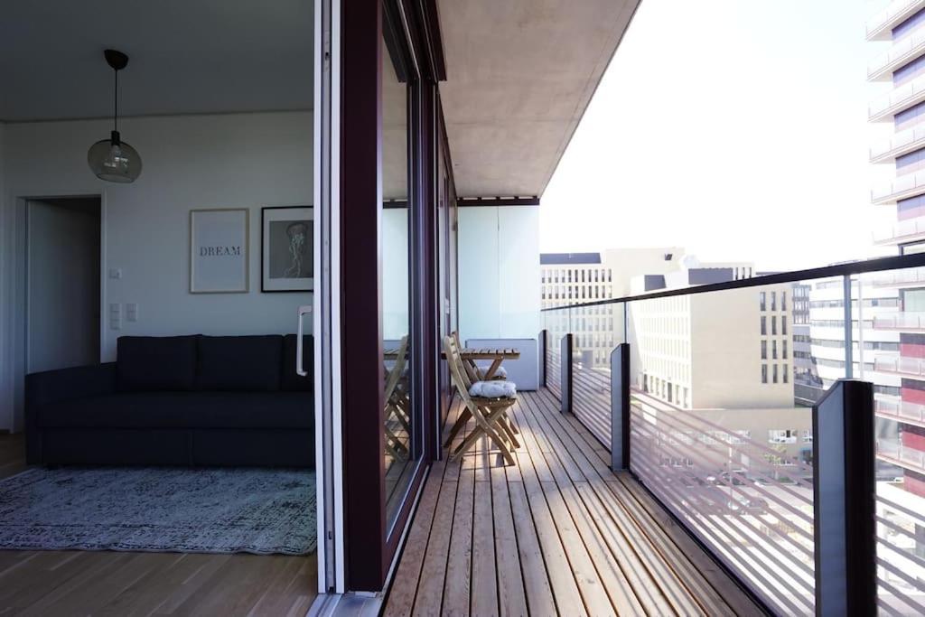 The High-Rise Condo With Pool Wina Bagian luar foto